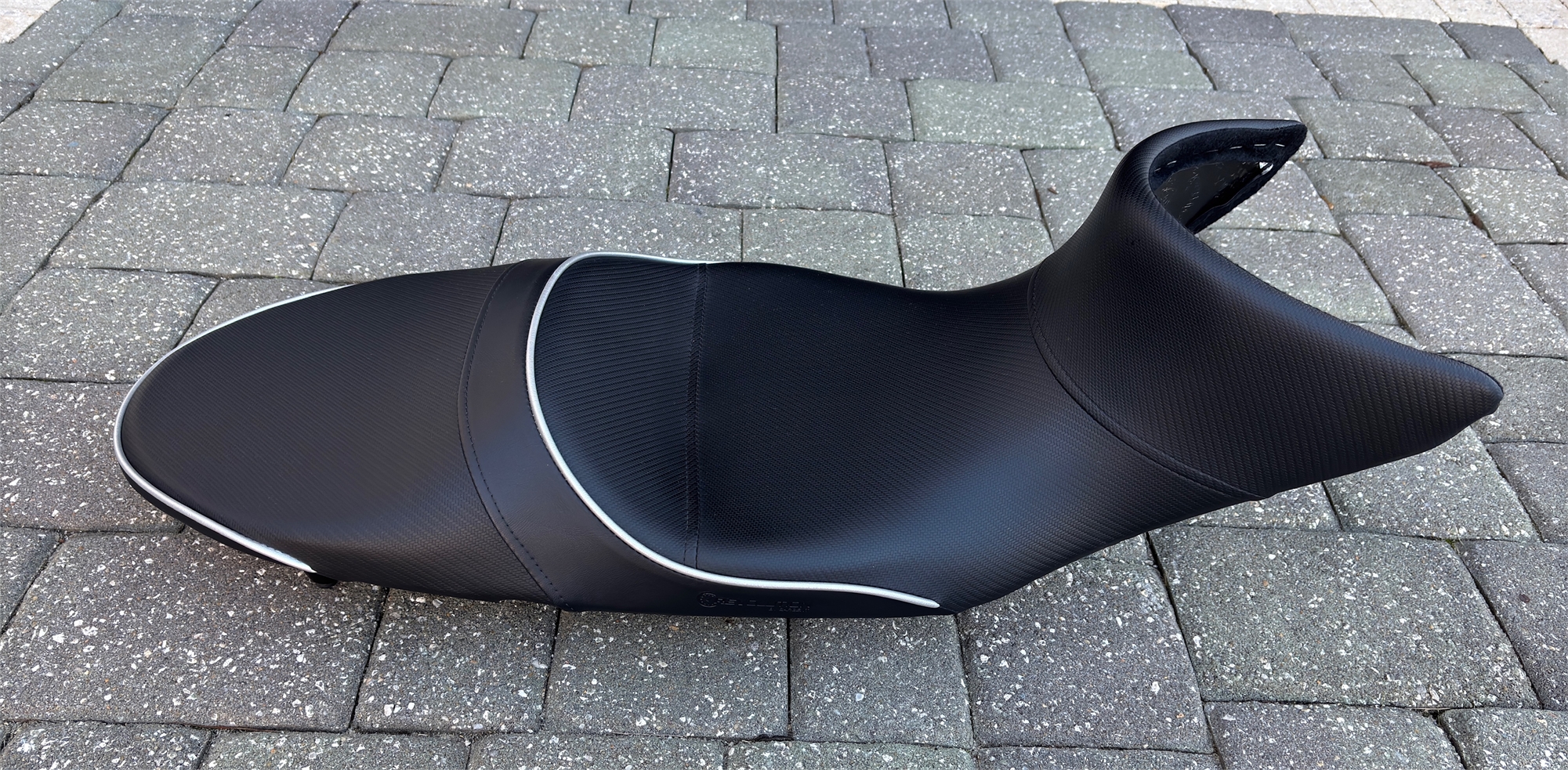 Sargent Seat - 2010 to 2014 BMW R1200R