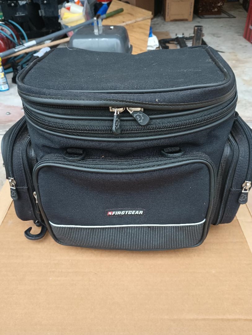 Firstgear strap on expandable storage case