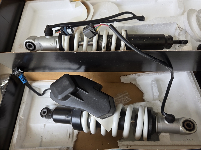 Front and Rear WP shocks R1200RT 2006