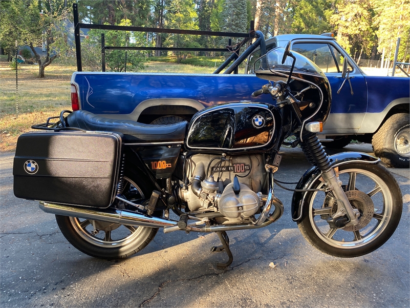 1977 R100S - Black, very clean, hard cases