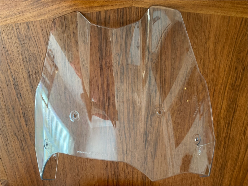 BMW 2015 F700GS Tall Windshield - provided with no hardware (brackets or screws)
