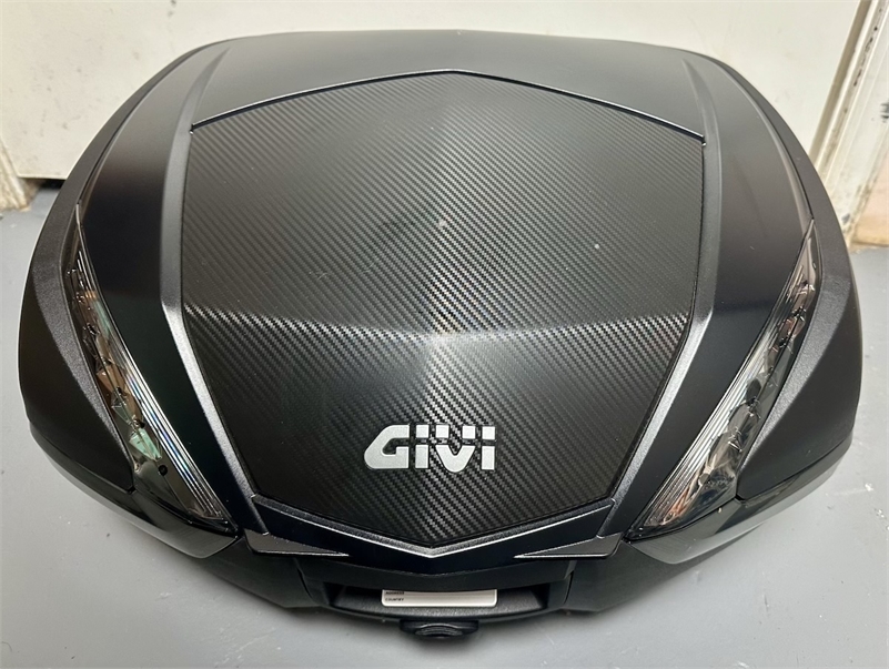 Givi V47 Tech Monokey Top Case with two keys