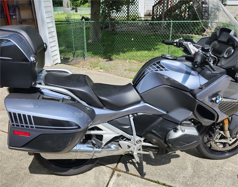 2014 R1200RT, Loaded w/ options, best maintenance, 91,000 miles, New tires, brakes, 1 year battery, 