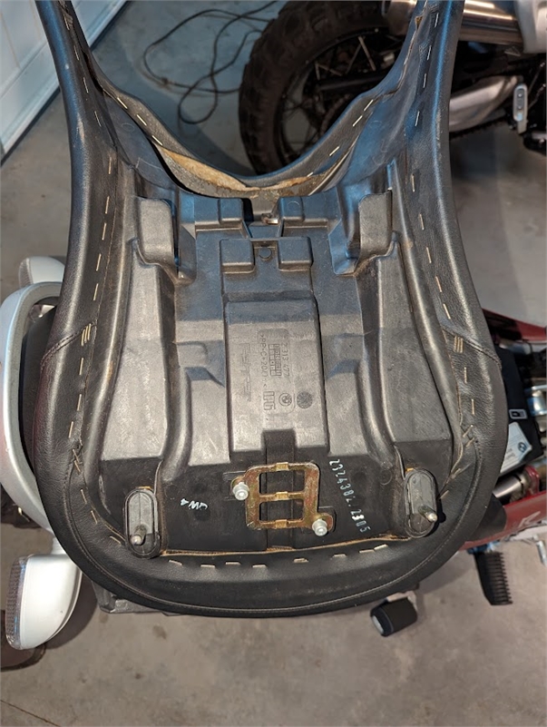 R1100R or similar front seat