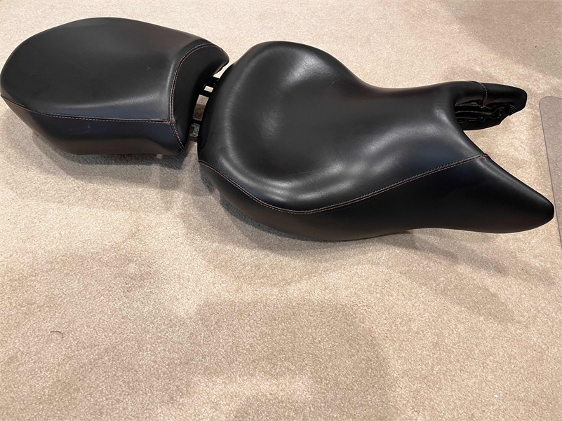 R1250RS Bill Mayer Saddle (BMS) - Customer Leather Seat