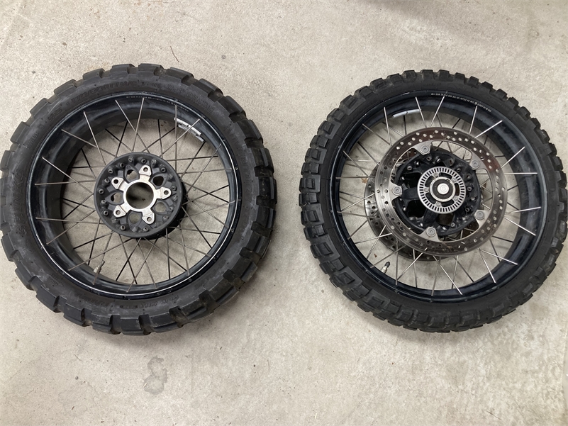 Spoked Wheels with Tires off 2018 R1200GS incl Rotors and ABS Ring