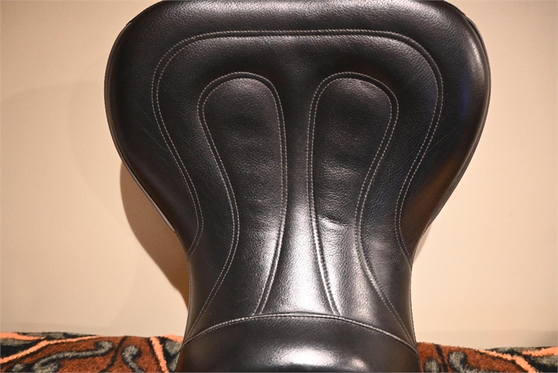 Corbin leather heated touring saddle 