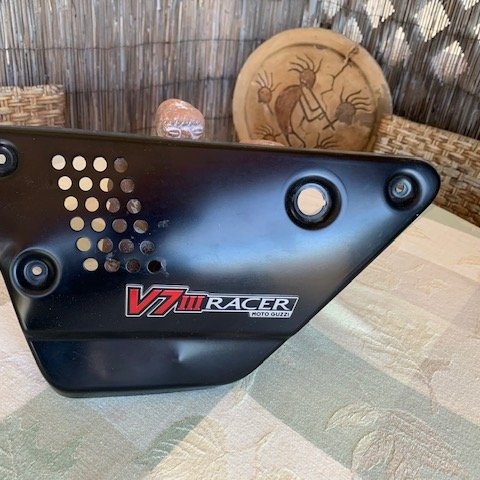 Moto Guzzi V7 Side cover 